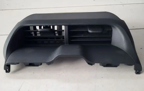 Toyota Yaris Cross Dash center air vent grill 55670K0090