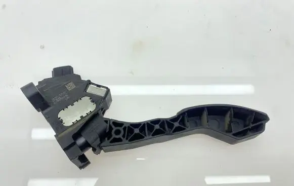 Toyota Auris 150 Accelerator throttle pedal 7811002010