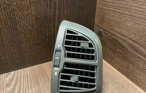Dashboard side air vent grill/cover trim