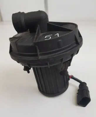 Audi A3 S3 8P Secondary air pump 06A959253B