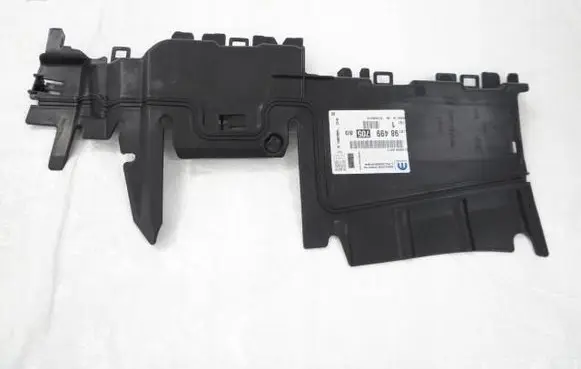 Citroen C3 Aircross Intercooler air channel guide 9847620880