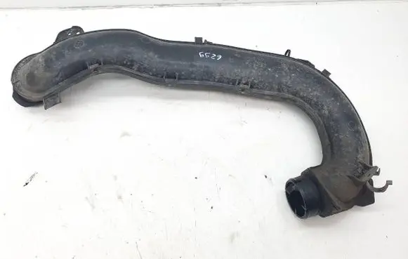 Air intake hose/pipe