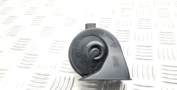 Audi A3 S3 A3 Sportback 8P Horn signal 8P0951221C