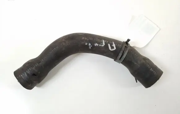 Mercedes-Benz Vito Viano W639 Engine coolant pipe/hose A6395013882