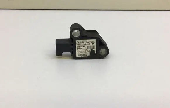 Land Rover Discovery 3 - LR3 Airbag deployment crash/impact sensor 5H2Z14A686BA YDB8500141