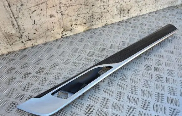 BMW 7 G11 G12 Front door trim bar 7851832 912982031