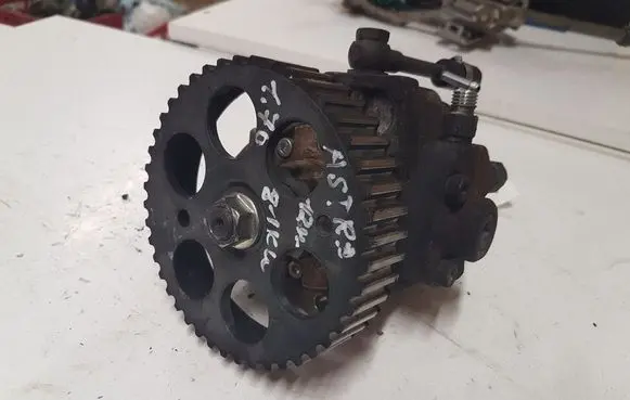 Opel Astra H Fuel injection high pressure pump 898103028