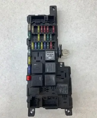 Volvo V70 Fuse box set 30728008 518828108