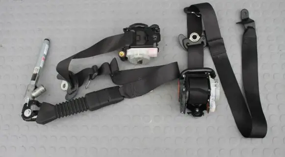 Nissan Qashqai Seat belt trim 