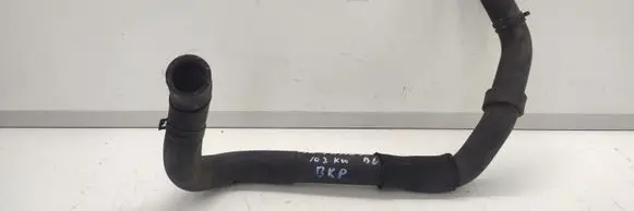 Volkswagen PASSAT B6 Engine coolant pipe/hose