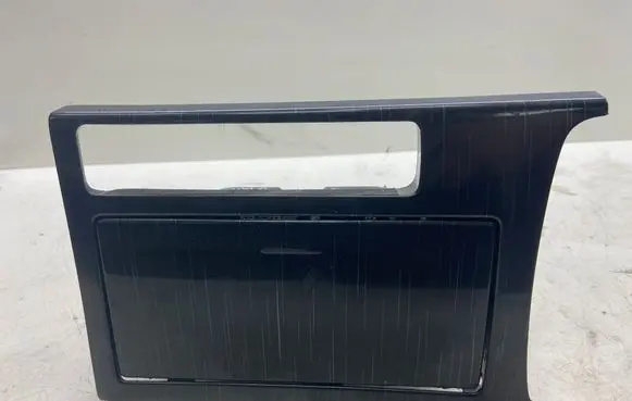 Cup holder front
