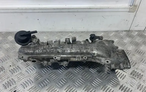 Opel Zafira B Intake manifold 8973858235 1029220408 700997160