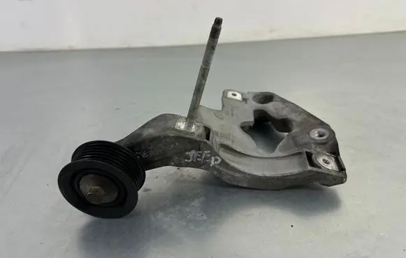 Jeep Grand Cherokee A/C compressor mount bracket VMMT0311