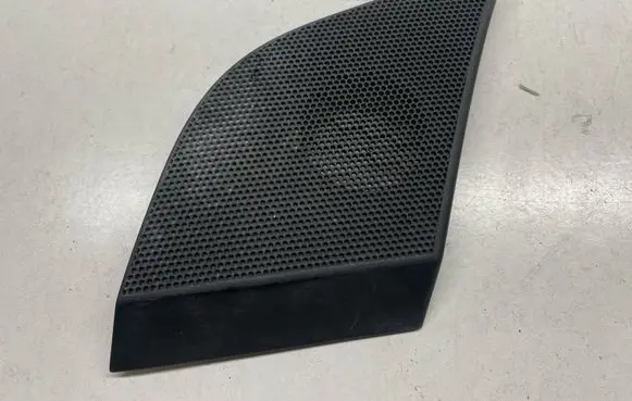 Side speaker trim/cover