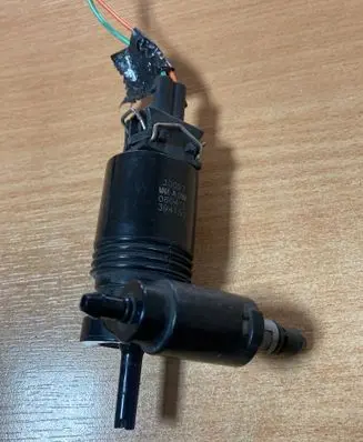 Nissan Note (E11) Windscreen/windshield washer pump 30097 060415 394150