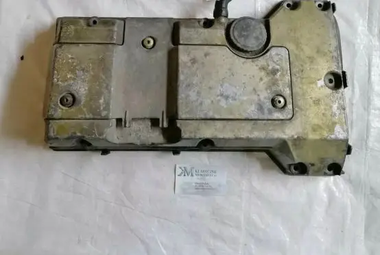 Mercedes-Benz E W124 Rocker cam cover 1110100330