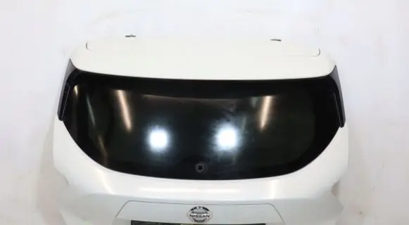 Nissan Micra K14 Truck tailgate