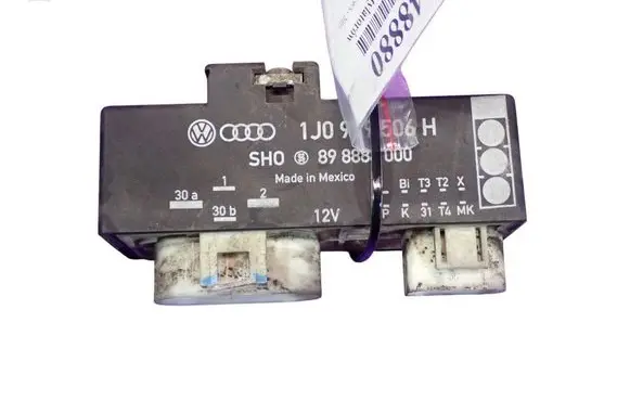 Volkswagen New Beetle Fan control module 