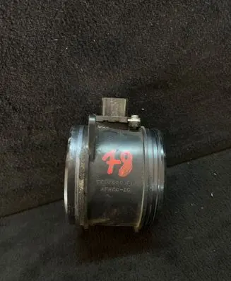 BMW 3 E92 E93 Mass air flow meter 7807020