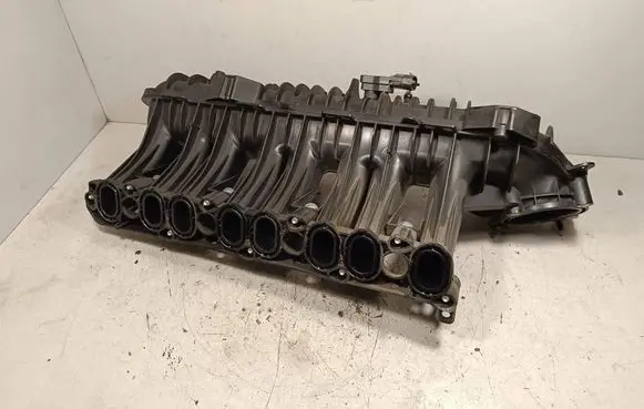 Jaguar XE Intake manifold G4D318N968AA