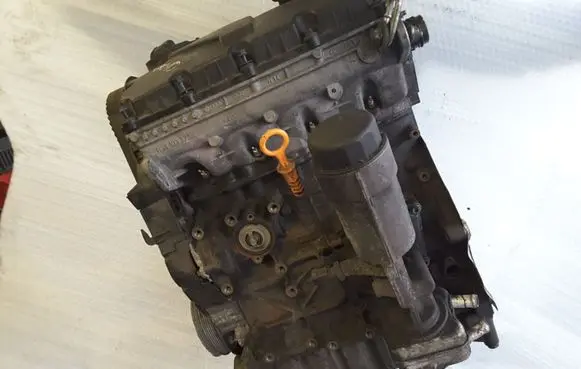 Volkswagen PASSAT B5.5 Engine AVB