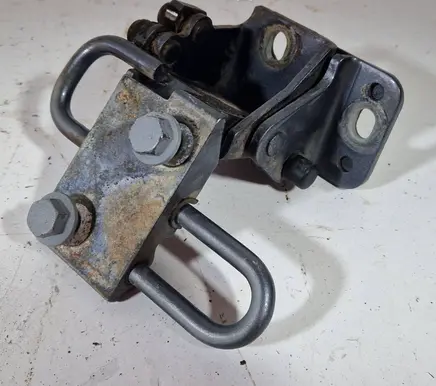 Audi A6 S6 C5 4B Rear door lower hinge 4B0833411B