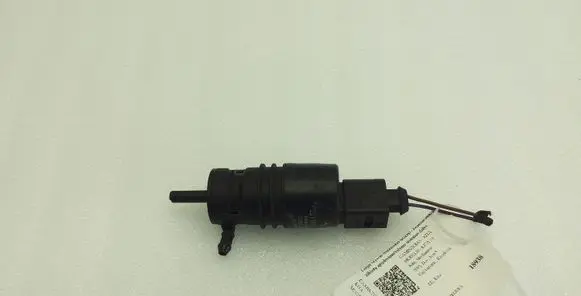 Mercedes-Benz E W212 Windscreen/windshield washer pump 2218690121
