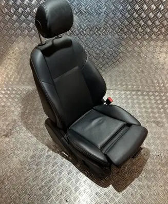 Mercedes-Benz C W205 Front passenger seat TM29526