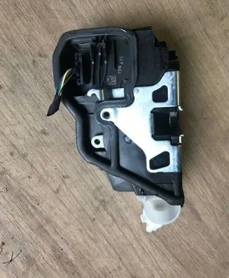 BMW X4 F26 Front door lock 8528527