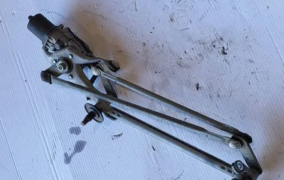 Honda Civic IX Front wiper linkage and motor