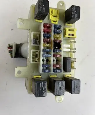 Opel Frontera B Fuse module 8971254440