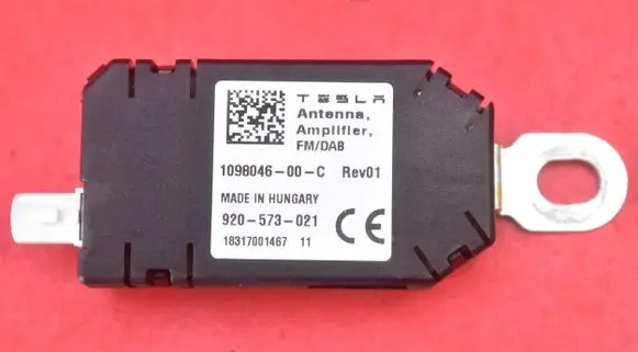 Tesla Model 3 Sound amplifier 1098046-00-C