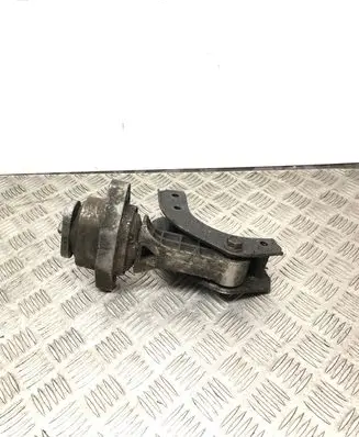 Chevrolet Aveo Engine mount bracket