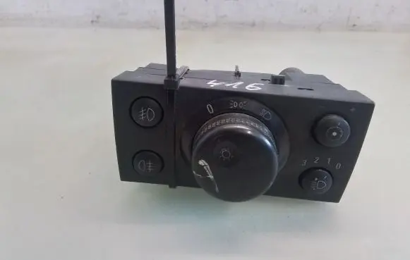 Opel Vectra C Light switch 