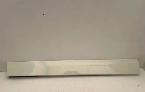 BMW X2 F39 Front door trim (molding) 8069195 A300