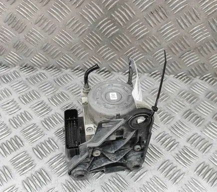 Skoda Superb B8 (3V) ABS Pump 5Q0614517AH 5Q0614235