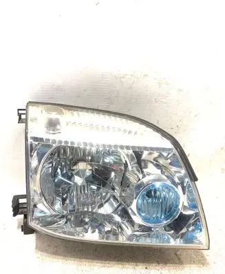 Nissan X-Trail T30 Headlight/headlamp