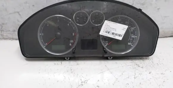 Volkswagen Sharan Speedometer (instrument cluster) 7M3920920L