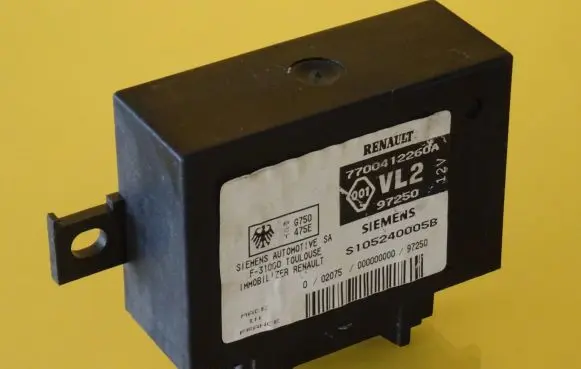 Renault Twingo I Immobilizer control unit/module 7700412260A