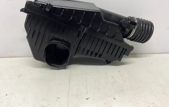 Alfa Romeo Stelvio Air filter box 50546933