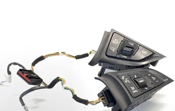 Opel Astra J Steering wheel buttons/switches 13268686