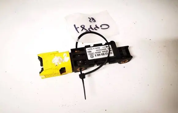Volkswagen Touareg I Airbag deployment crash/impact sensor 7l0909606b