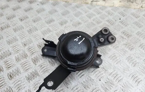Toyota Yaris Engine mount bracket FCD500 211117