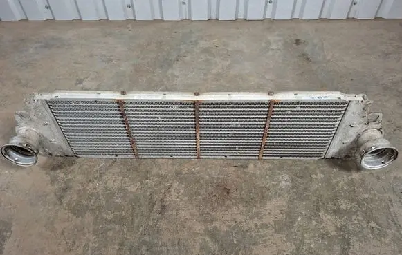 Volkswagen Transporter - Caravelle T5 Intercooler radiator 