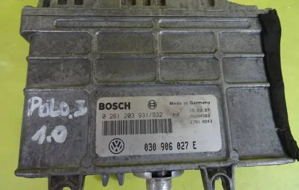Volkswagen Polo III 6N 6N2 6NF Engine control unit/module 0261203931 030906027E