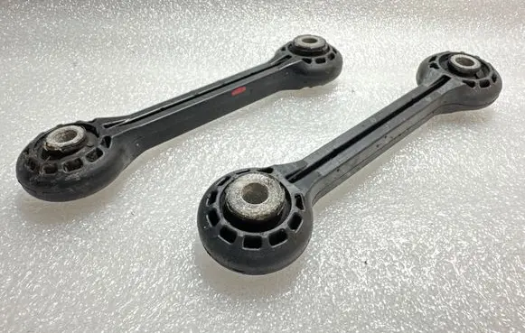Audi Q7 4L Sway bar bush bracket, rear 