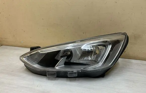 Ford Focus Headlight/headlamp JX7B13W030AE