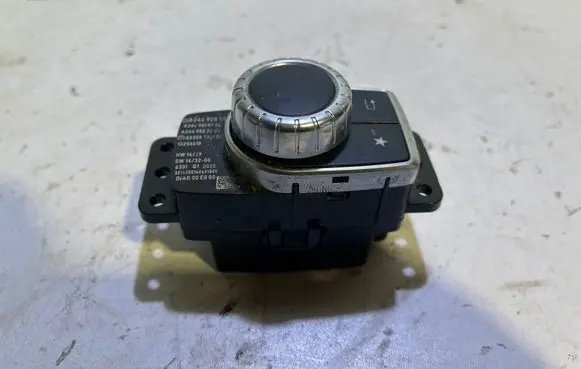 Mercedes-Benz CLA C117 X117 W117 Multifunctional control switch/knob A2469009815 A2469010706 A2469022203