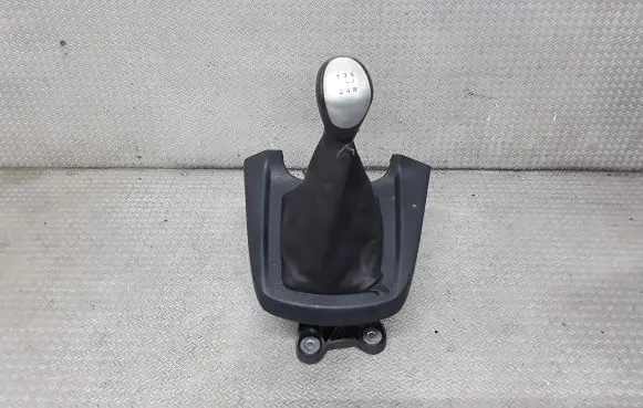Ford Fiesta Gear shifter/selector 8A6R7C453MBB