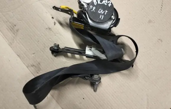 Mitsubishi Outlander Front seatbelt